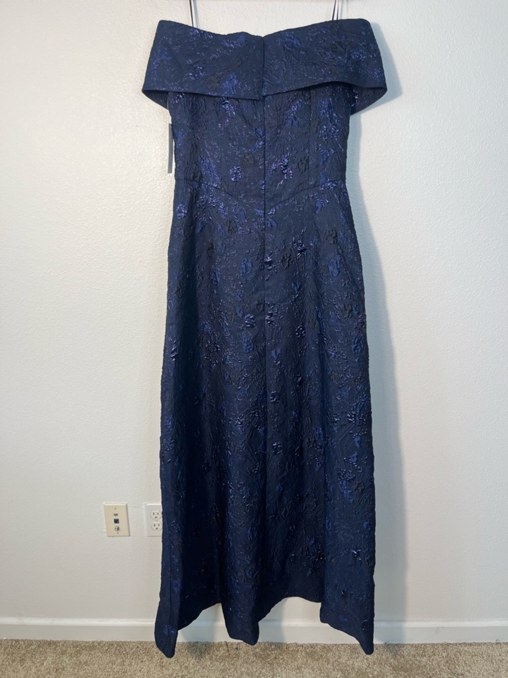 Rickie Freeman For Teri Jon Off-the-Shoulder Metallic Jacquard Gown Size 12 NEW - Picture 8 of 11